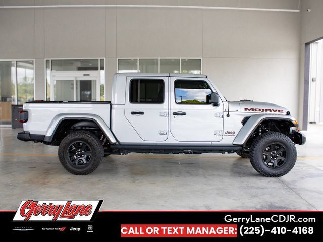 Used 2023 Jeep Gladiator Mojave w/ LED Lighting Group AWD/4WD image 3