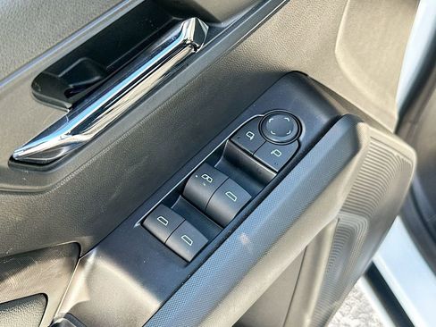 Used 2024 Chevrolet Colorado LT w/ LT Convenience Package image 18