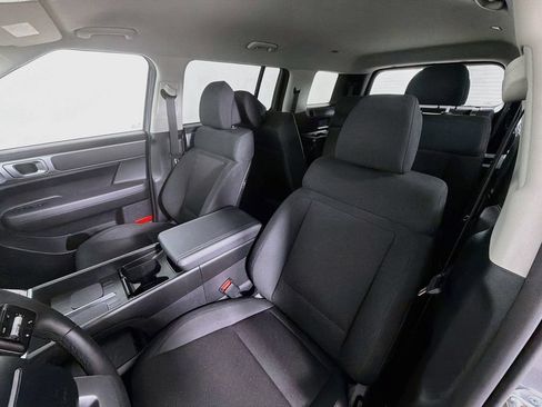 Used 2024 Hyundai Santa Fe SE FWD image 19