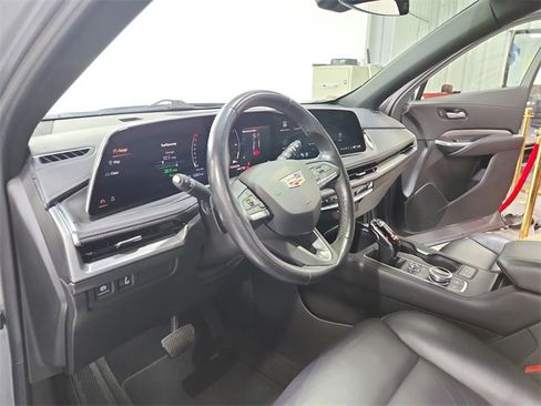 Used 2024 Cadillac XT4 Premium Luxury image 18