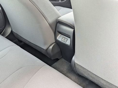 Used 2025 Toyota Corolla LE image 30