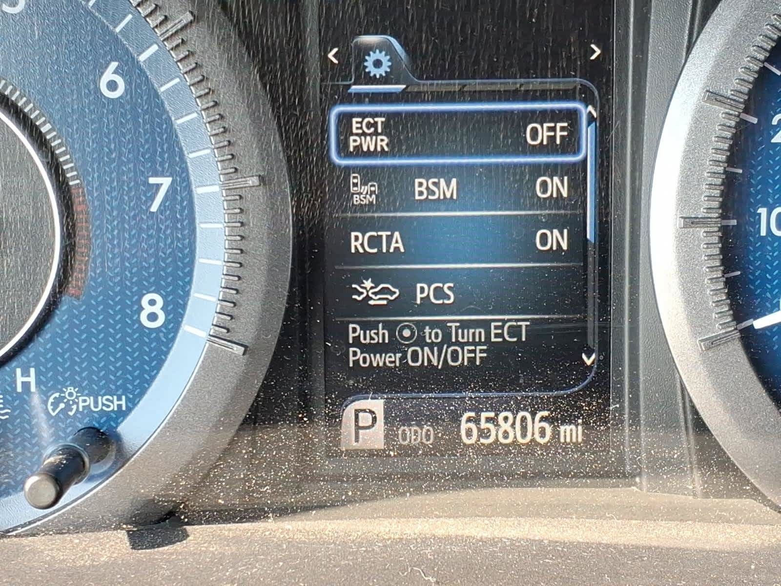 Used 2020 Toyota Sienna LE w/ LE Preferred Package FWD image 23