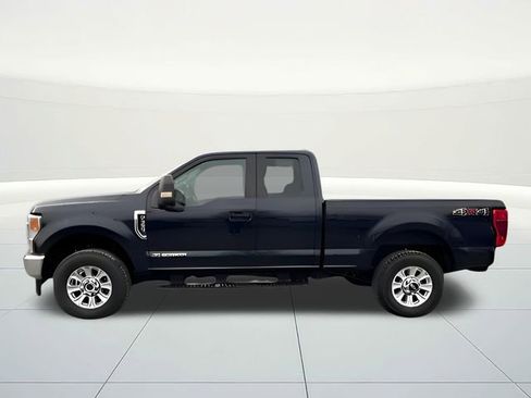 Used 2021 Ford F350 XLT image 2