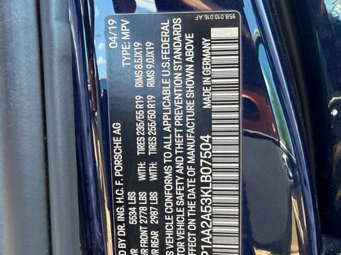 Used 2019 Porsche Macan AWD/4WD image 30