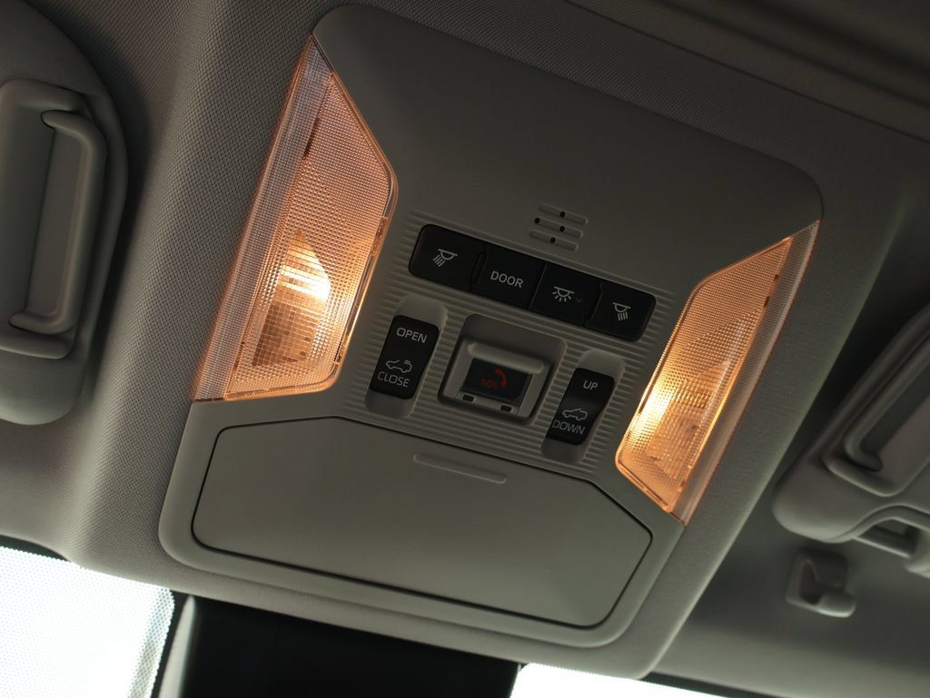 Used 2020 Toyota RAV4 XLE Premium FWD image 43
