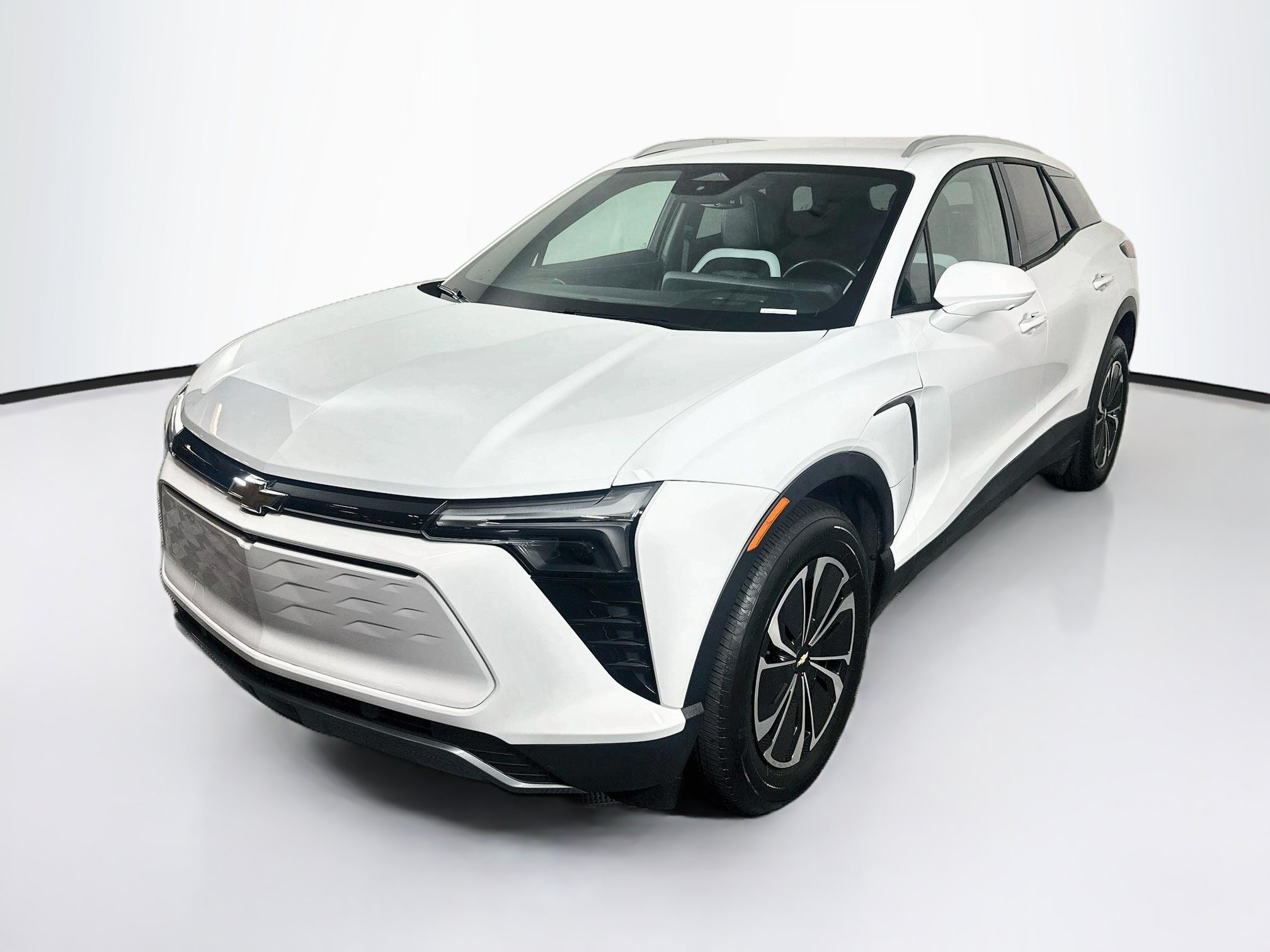 Used 2024 Chevrolet Blazer EV LT AWD/4WD image 3