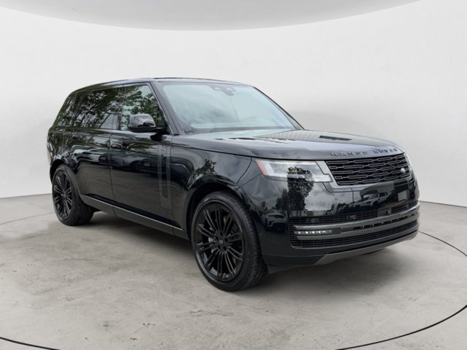 New 2027 Land Rover Range Rover Long Wheelbase SE AWD/4WD image 2