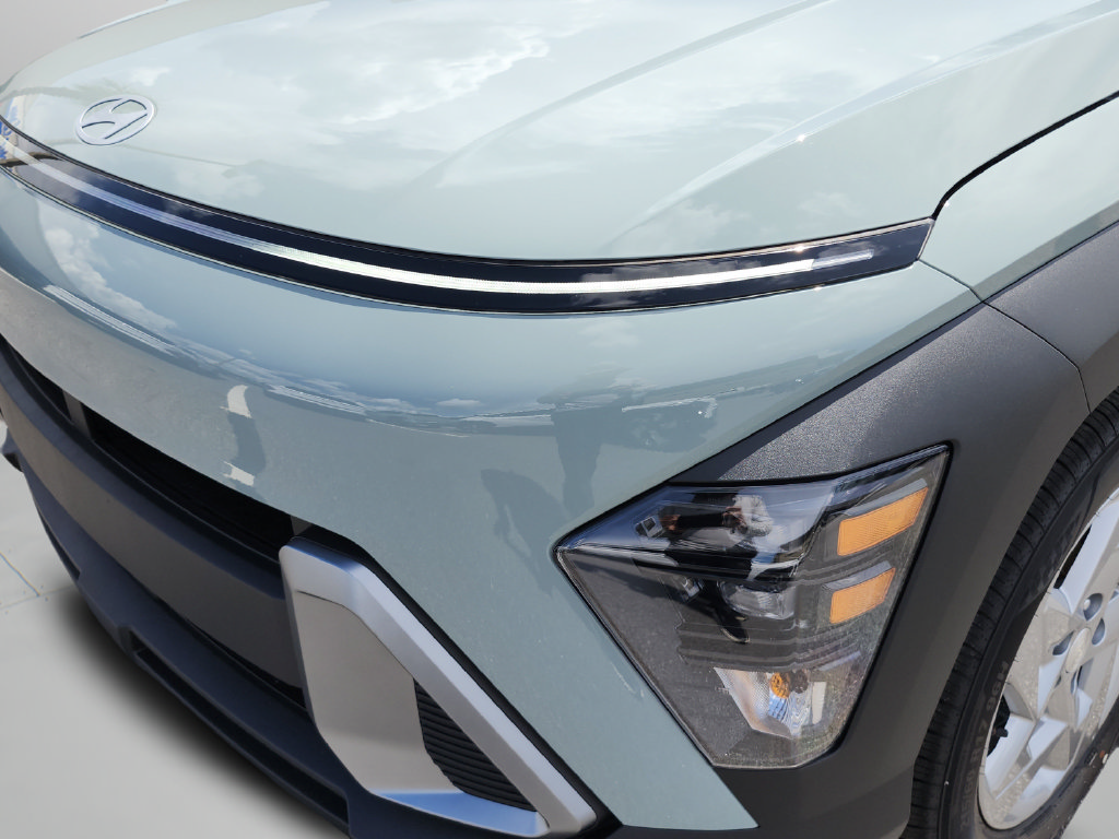 New 2027 Hyundai Kona SE FWD image 13