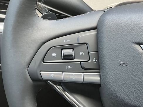 New 2025 Cadillac XT6 Luxury image 12