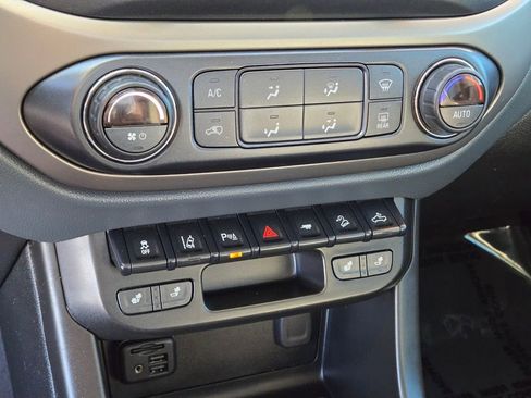 Used 2020 Chevrolet Colorado Z71 w/ Safety Package image 20