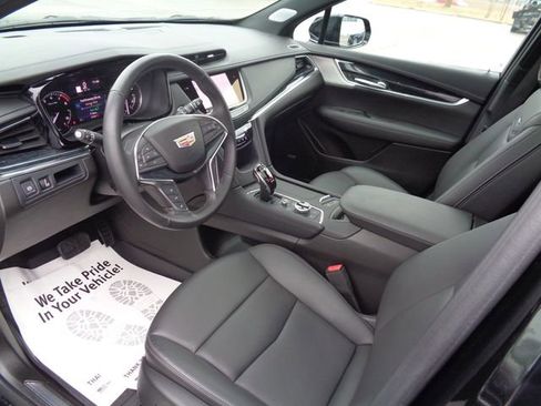 Certified 2023 Cadillac XT5 Premium Luxury w/ LPO, Floor Liner Package image 12