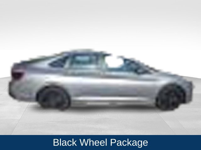 Used 2025 Volkswagen Jetta SE w/ Sunroof Package FWD image 5