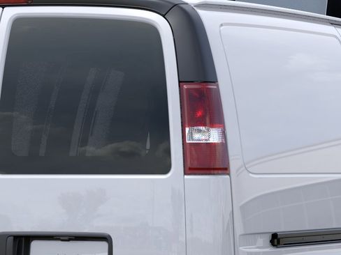 New 2026 GMC Savana 2500 w/ Driver Convenience Package RWD image 11