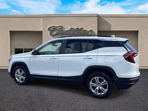 Used 2022 GMC Terrain SLE w/ Driver Convenience Package FWD image 5
