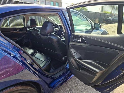 Used 2023 Nissan Maxima SV w/ Floor Mat Group FWD image 13