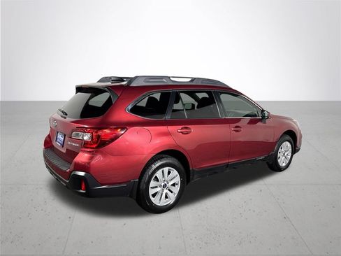 Used 2018 Subaru Outback 2.5i Premium AWD/4WD image 6