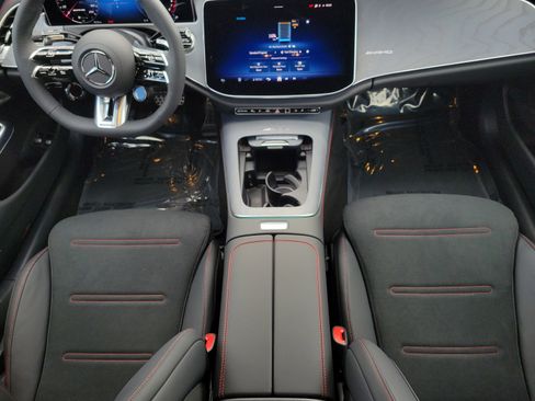 Used 2026 Mercedes-Benz E 53 AMG e 4MATIC Sedan image 4