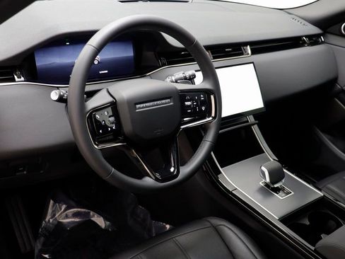 Used 2026 Land Rover Range Rover Evoque S image 5