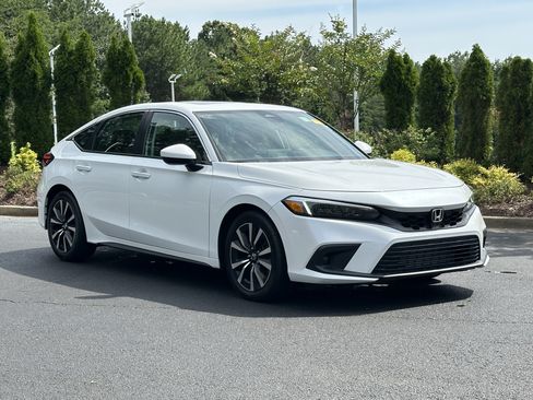 Used 2023 Honda Civic EX-L image 2