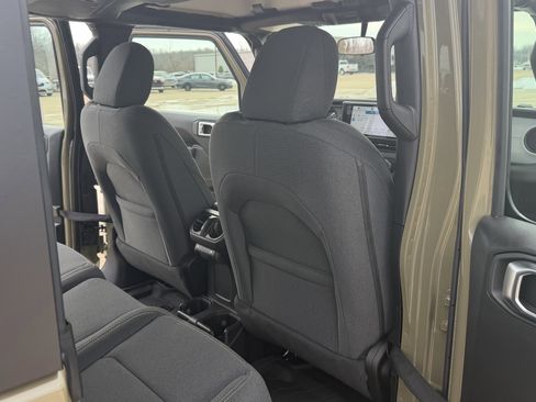 New 2026 Jeep Gladiator Sport AWD/4WD image 35