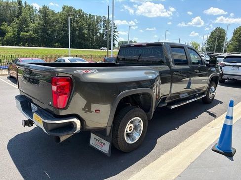 Used 2022 Chevrolet Silverado 3500 LT w/ Remote Start Package AWD/4WD image 6