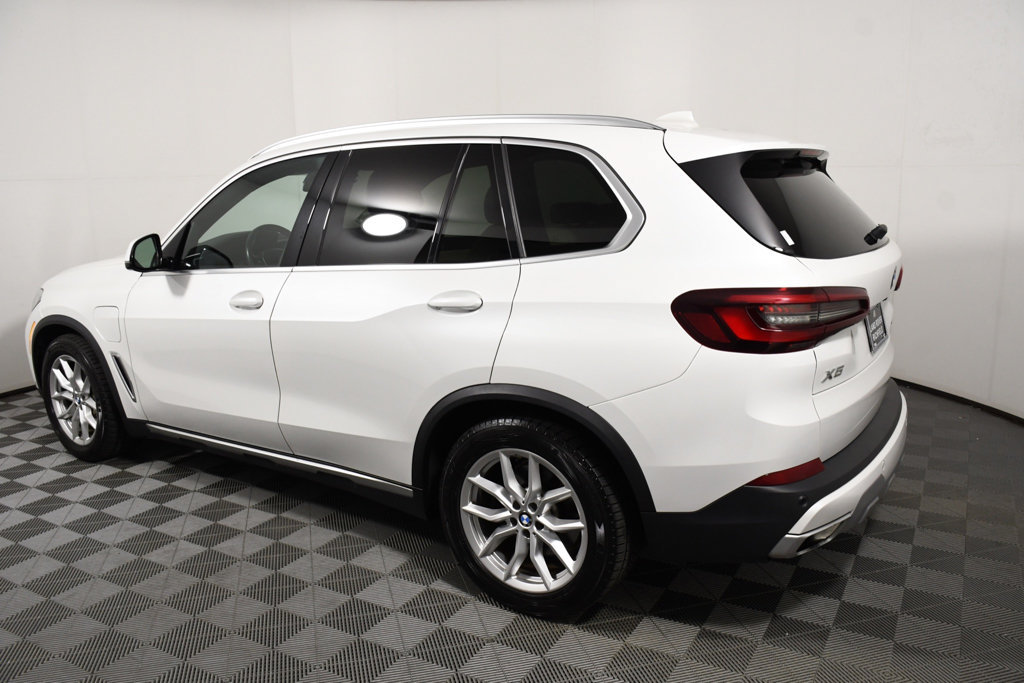 Used 2021 BMW X5 xDrive45e AWD/4WD image 3