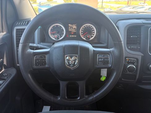 Used 2015 RAM 1500 Express RWD image 13