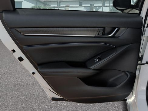 Used 2022 Honda Accord EX-L image 23