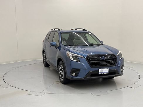 Used 2023 Subaru Forester Premium w/ Popular Package #1 image 7