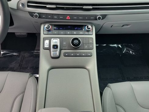 Used 2025 Hyundai Palisade SEL FWD image 18