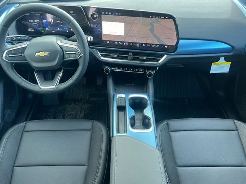 New 2026 Chevrolet Equinox EV LT image 10