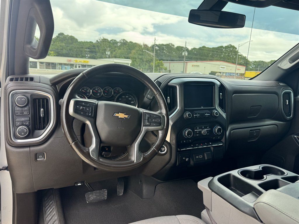 Used 2021 Chevrolet Silverado 1500 LT AWD/4WD image 11