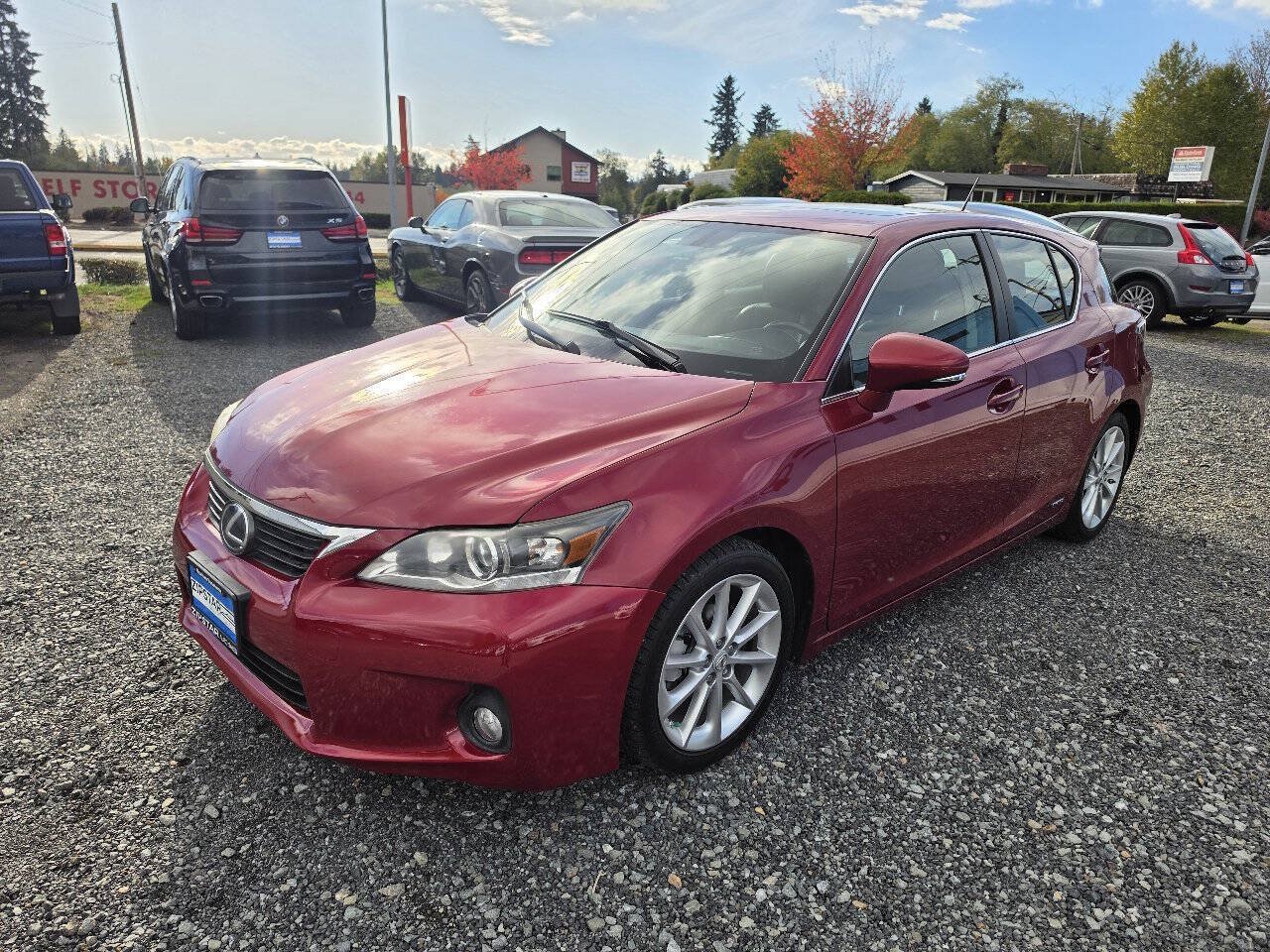 Used 2013 Lexus CT 200h w/ Premium Pkg w/Navigation FWD image 3