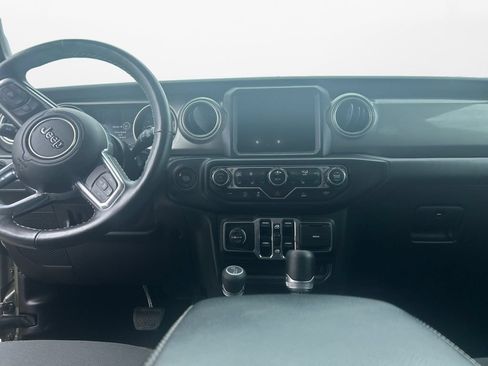 Used 2023 Jeep Wrangler Unlimited Sahara w/ Cold Weather Group AWD/4WD image 10