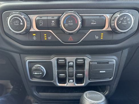 Used 2020 Jeep Gladiator Sport AWD/4WD image 23