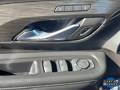 Used 2024 GMC Terrain SLT image 20