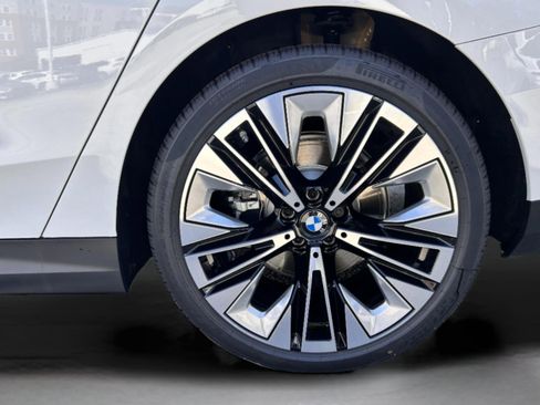 Used 2026 BMW 530i w/ Premium Package image 34