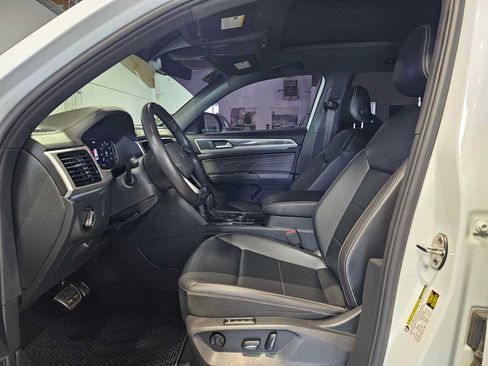 Used 2022 Volkswagen Atlas Cross Sport SEL R-Line AWD/4WD image 23