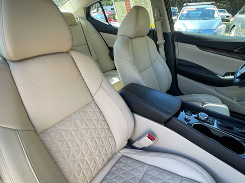 Used 2017 Nissan Maxima Platinum image 30