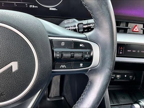 Used 2023 Kia Sportage SX image 11