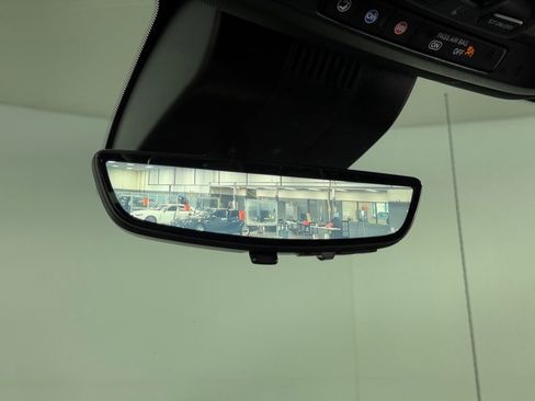 Used 2024 GMC Sierra 1500 AT4 w/ Technology Package image 18