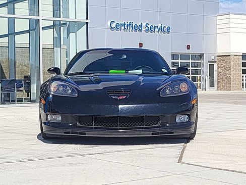 Used 2011 Chevrolet Corvette Grand Sport w/ Preferred Equipment Group RWD image 3
