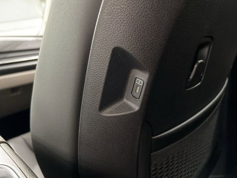 New 2026 Kia Carnival image 28