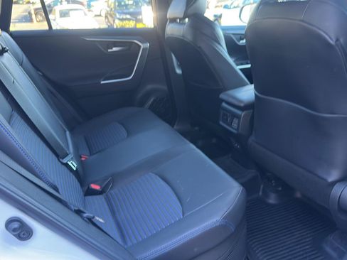 Used 2023 Toyota RAV4 XSE AWD/4WD image 7