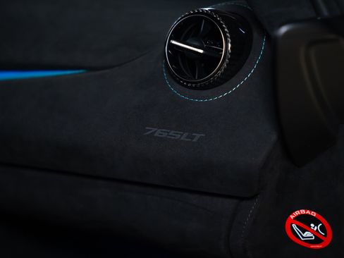 Used 2022 McLaren 765LT RWD image 29
