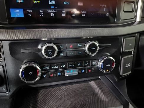 Certified 2025 Ford F350 Platinum image 58