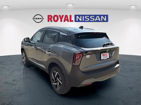 New 2026 Nissan Kicks SV w/ Cold Weather Package FWD image 4