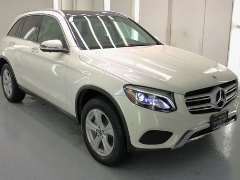 Used 2018 Mercedes-Benz GLC 300 GLC 300 SUV w/ Multimedia Package image 11