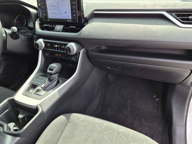Used 2021 Toyota RAV4 XLE AWD/4WD image 18