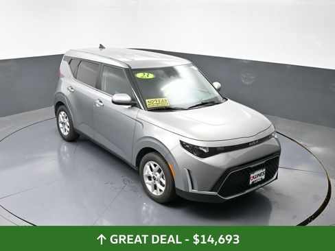 Used 2023 Kia Soul LX w/ Option Group 015 image 36